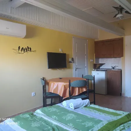 Apartmanhaz Gabriella Harkan