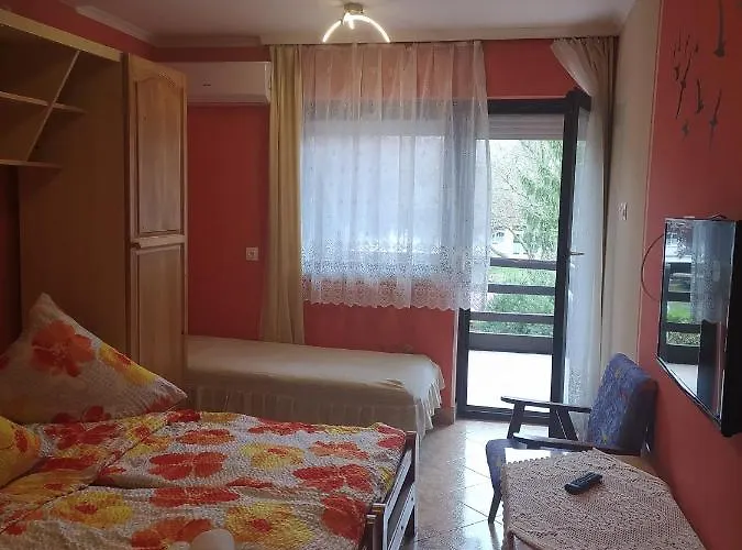 Apartmanhaz Gabriella * 하르카니