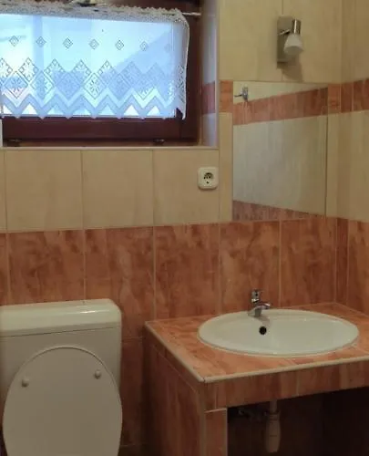 Apartmanhaz Gabriella 아파트 *